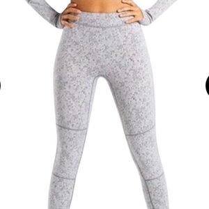 Gymshark Dry Fleur textured leggings Size Small